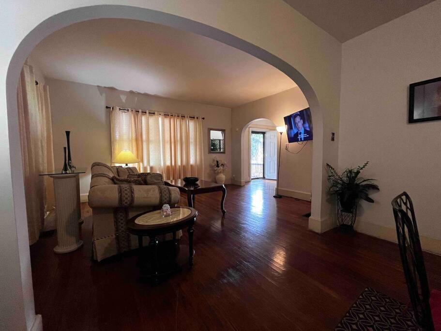 Comfortable 2-Bdrm Spacious Home With Wifi & Patio 印第安納波利斯 外观 照片