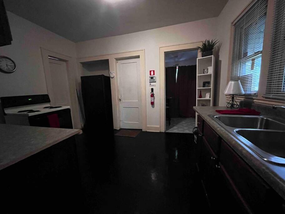 Comfortable 2-Bdrm Spacious Home With Wifi & Patio 印第安納波利斯 外观 照片