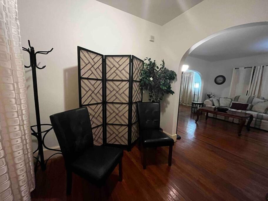 Comfortable 2-Bdrm Spacious Home With Wifi & Patio 印第安納波利斯 外观 照片