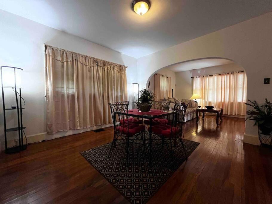 Comfortable 2-Bdrm Spacious Home With Wifi & Patio 印第安納波利斯 外观 照片
